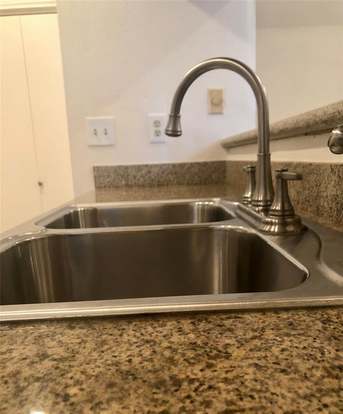 Foto del edificio - 8299 Cambridge St