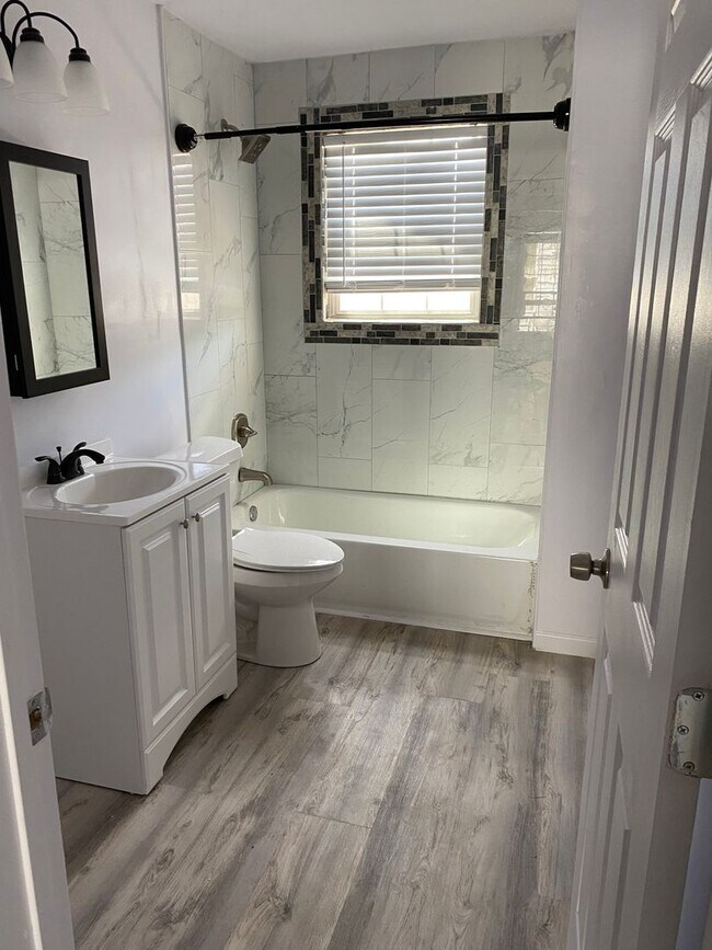 Foto del edificio - Beautiful Newly Built 2 Bedroom Home  1/2 Off First Month’s Rent