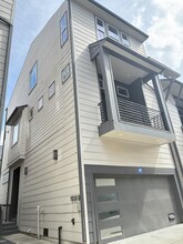 Building Photo - 1535 W 24th St
