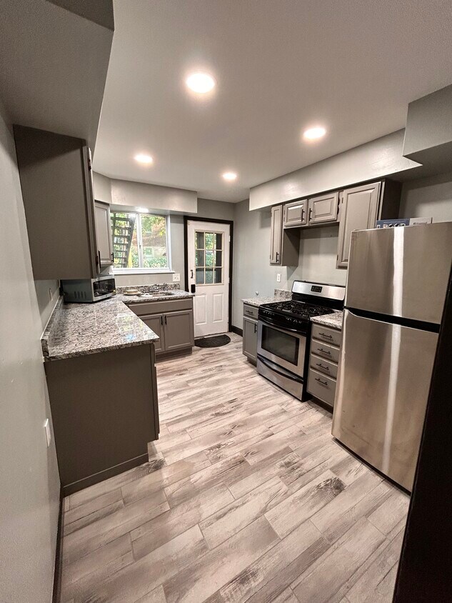 450 Ruxton St Unit 1, Pittsburgh, PA 15211 Apartments in Pittsburgh