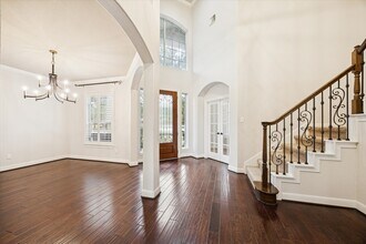 Building Photo - 9914 Slover Creek Ln