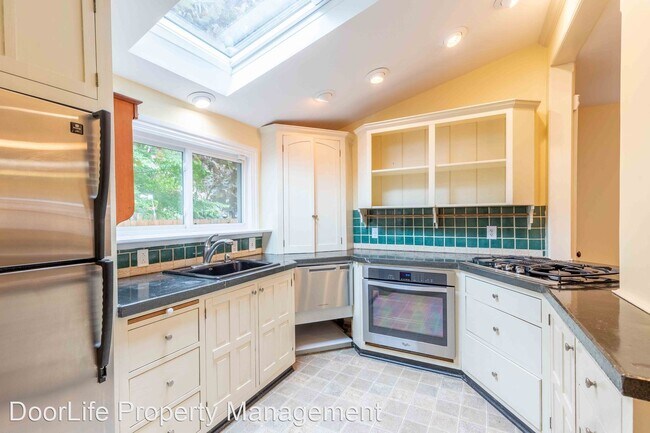 Foto del edificio - 3 br, 2 bath House - 118 Lacey Street