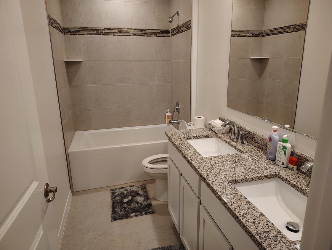 Building Photo - 5794 NW Culebra Ave