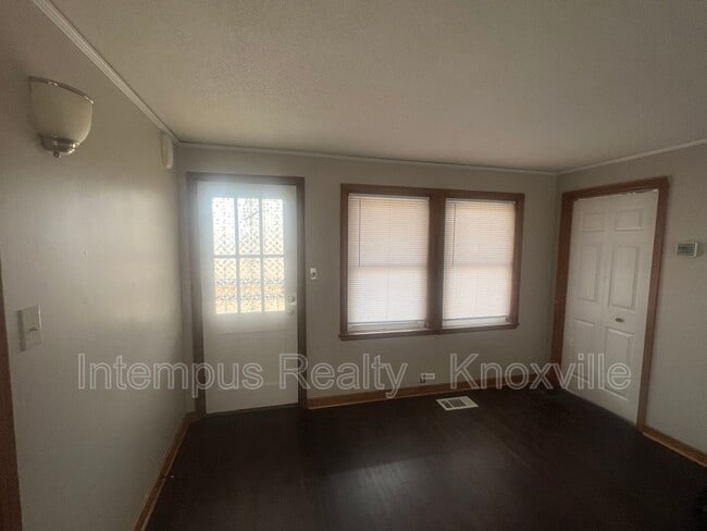 Building Photo - 4450 Galbraith School Rd