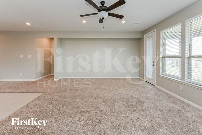 Foto del edificio - 25322 Squire Knoll St