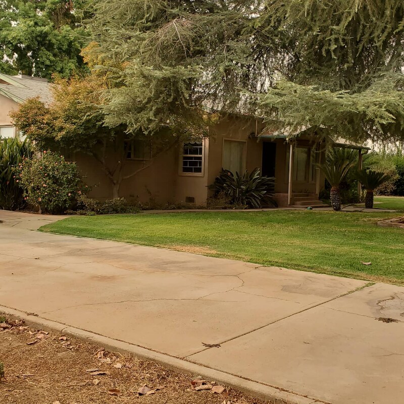 Building Photo - 8031 Crawford Ave