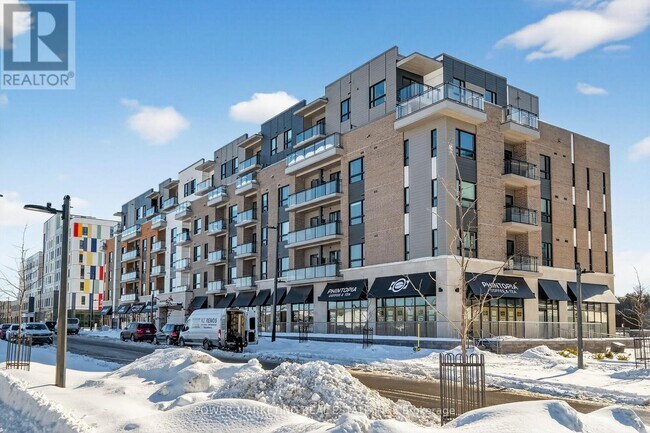 Photo du bâtiment - 1350 Hemlock Rd