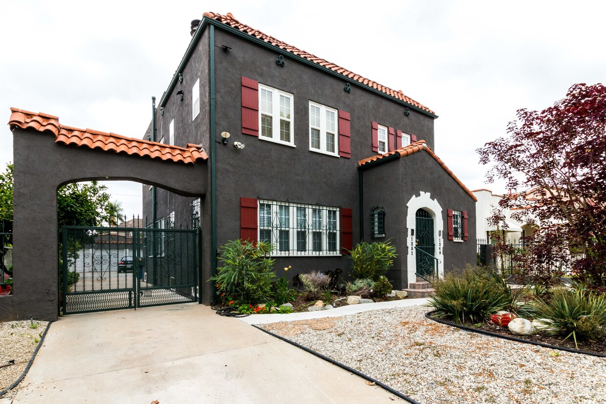 1249 S Tremaine Ave, Los Angeles, CA 90019 Apartments in Los Angeles, CA