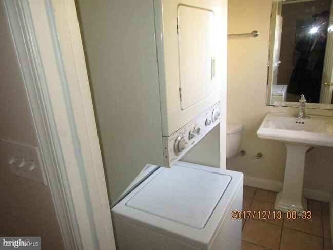 Building Photo - 2 br, 2 bath House - 1268 Washington Blvd