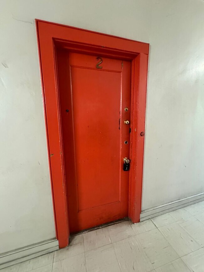 Foto del edificio - 3129 Broadway