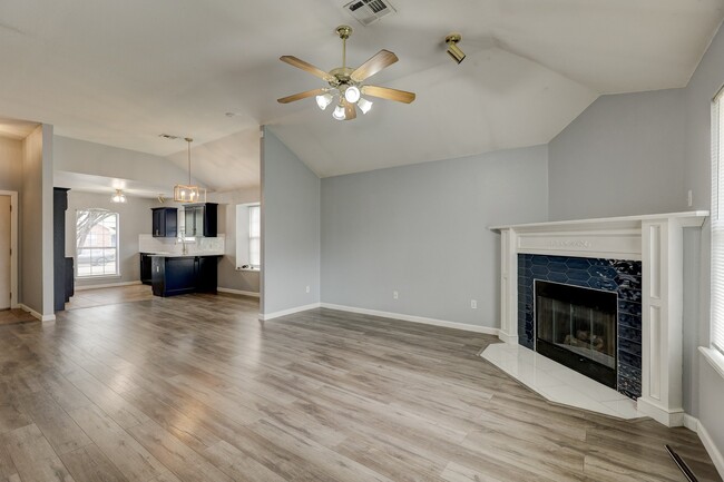 Foto del edificio - 312 SW 40th St