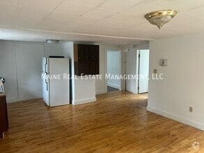 Building Photo - 38 S Brewer Dr