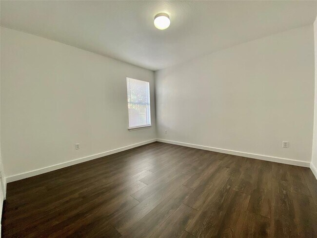 Building Photo - 6608 Ferrystone Pass