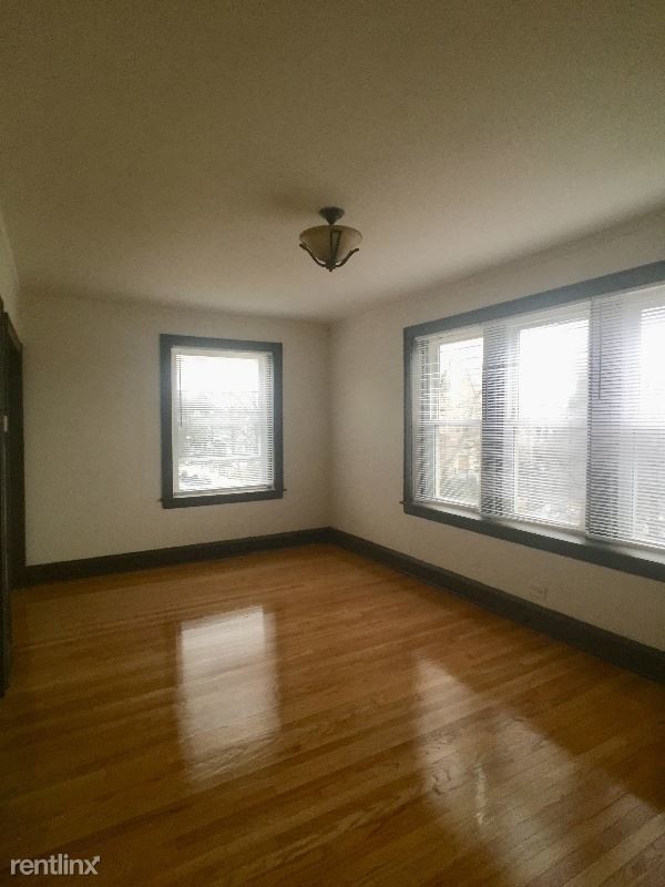 Building Photo - 4143 W Cullom Ave