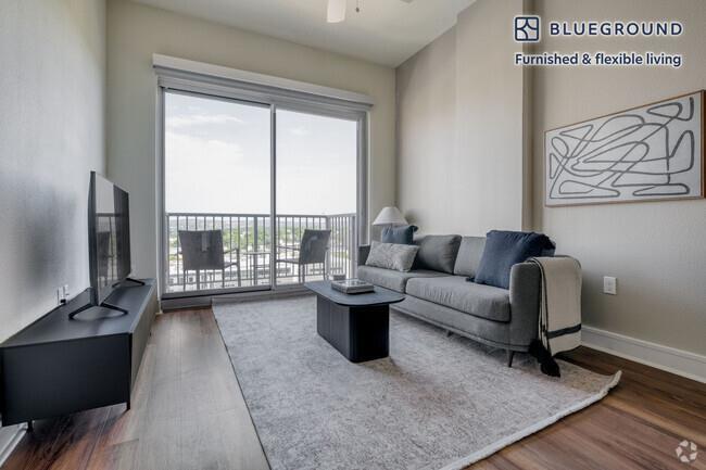 Foto principal - 3000 Guadalupe St