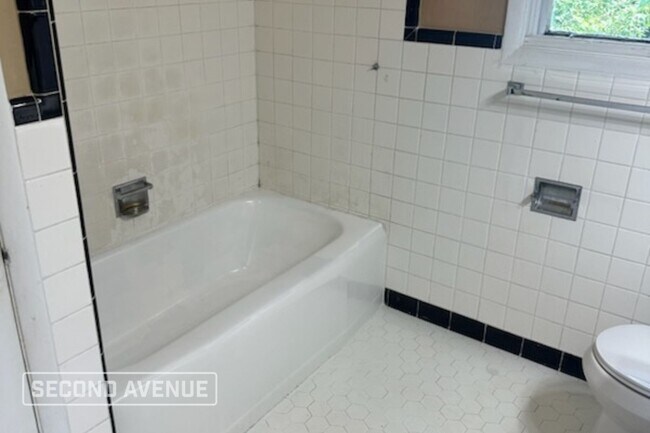 Foto del edificio - 704 27th Ave NE