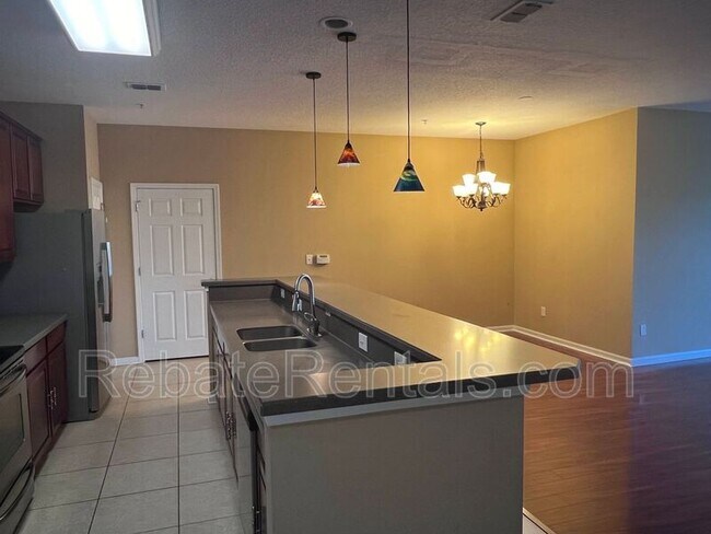 Foto del edificio - 13364 Beach Blvd
