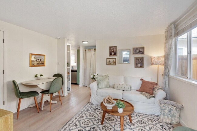 Foto del edificio - 838 SE Tacoma St