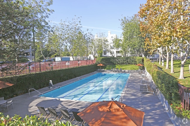 Cupertino City Center Apartments