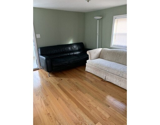 Building Photo - 107 Rockland St