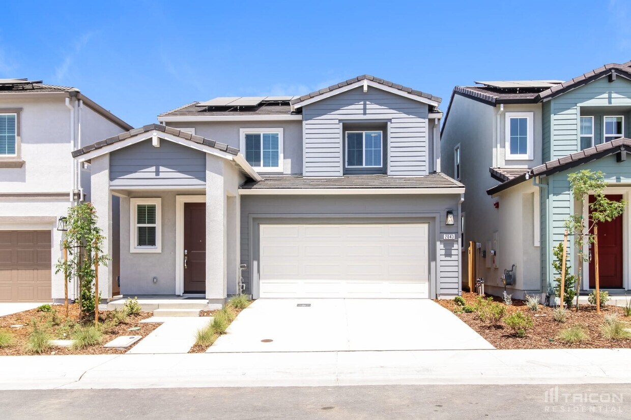 Foto principal - 2043 Comstock Ln