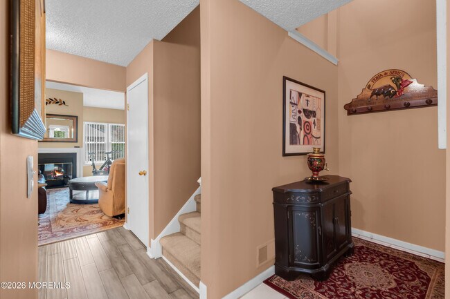Foto del edificio - 492 Bayberry Ct
