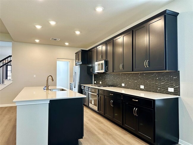 Building Photo - 140 Coleto Tr
