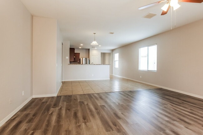 Building Photo - 24580 W Sheraton Ln