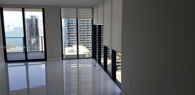 Foto del edificio - 1010 Brickell Ave