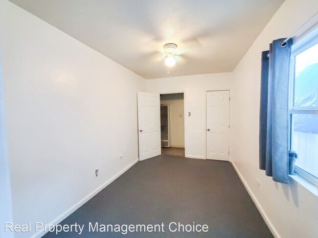 Building Photo - 3 br, 1 bath House - 2139 E Nord St