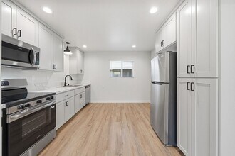 Building Photo - 849 West St