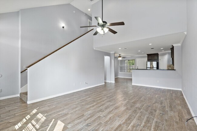 Foto del edificio - Pre-Leasing for Summer 2025 Move-In, First...