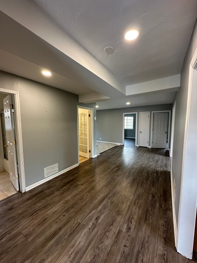 Building Photo - 1302 Clayton Marsh Dr