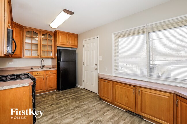 Building Photo - 151 Mulberry Dr