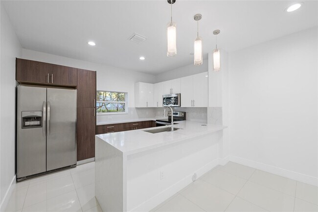 Foto del edificio - 324 SW 14th Ct