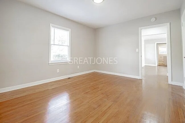 Building Photo - 1262 Briarwood Ave