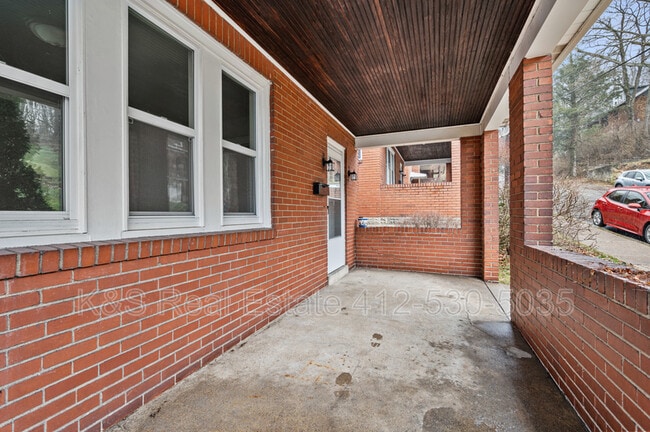 Building Photo - 139 Sumner Ave