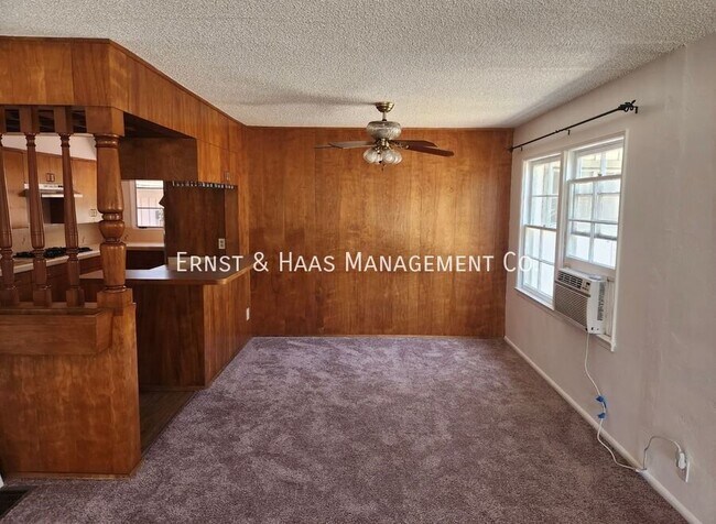 Foto del edificio - 1079 E Terrace Dr