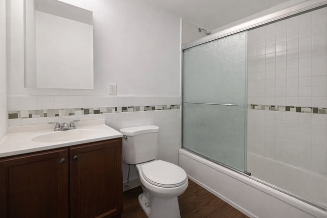 Building Photo - 210 Chestnut Hill Ave