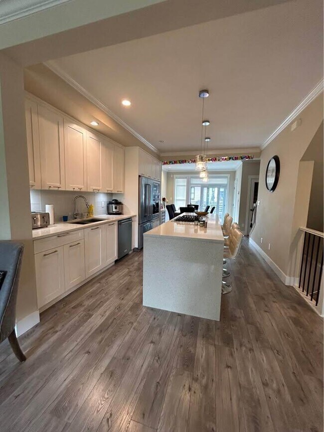 Photo du bâtiment - 16488-164 64 Ave