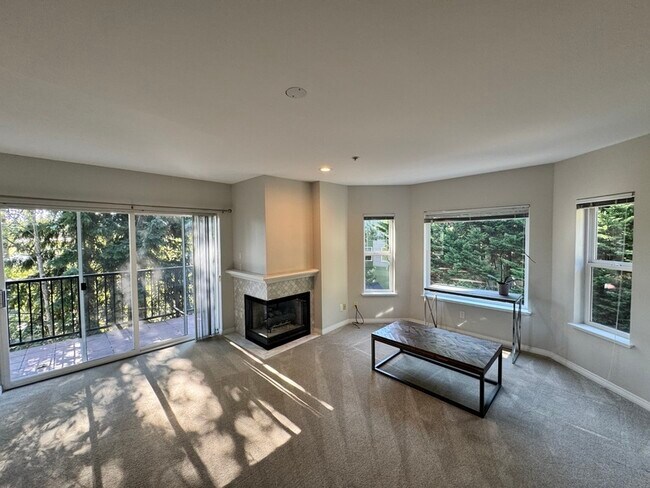 Foto del edificio - 12439 Totem Lake Way