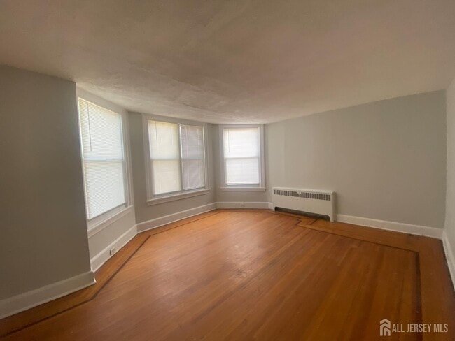 Building Photo - 155 Livingston Ave