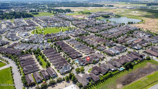 Building Photo - 404 Annaberg Dr
