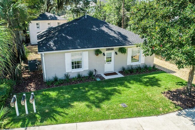 Foto del edificio - 919 SW 6th Ave