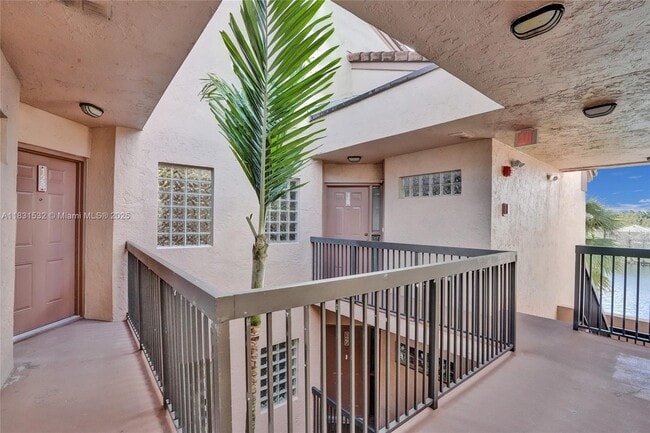 Foto del edificio - 10690 NW 14th St