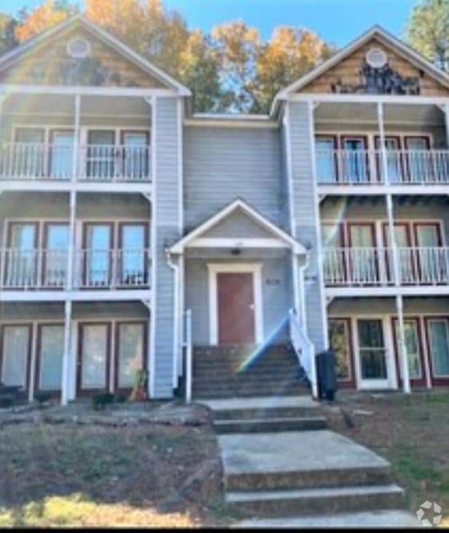 Building Photo - 1311 Park Glen Dr
