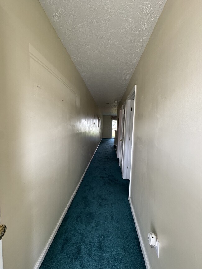 Foto del edificio - 556 White River Dr