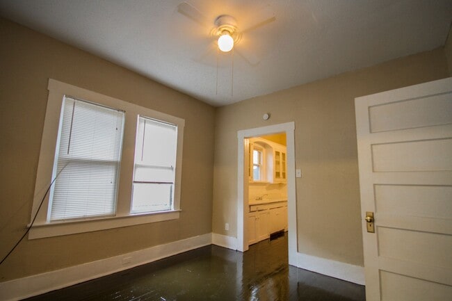 Foto del edificio - 1727 Nolan St