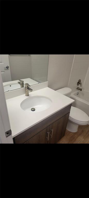 Foto del edificio - 6515 Brook Village Cove