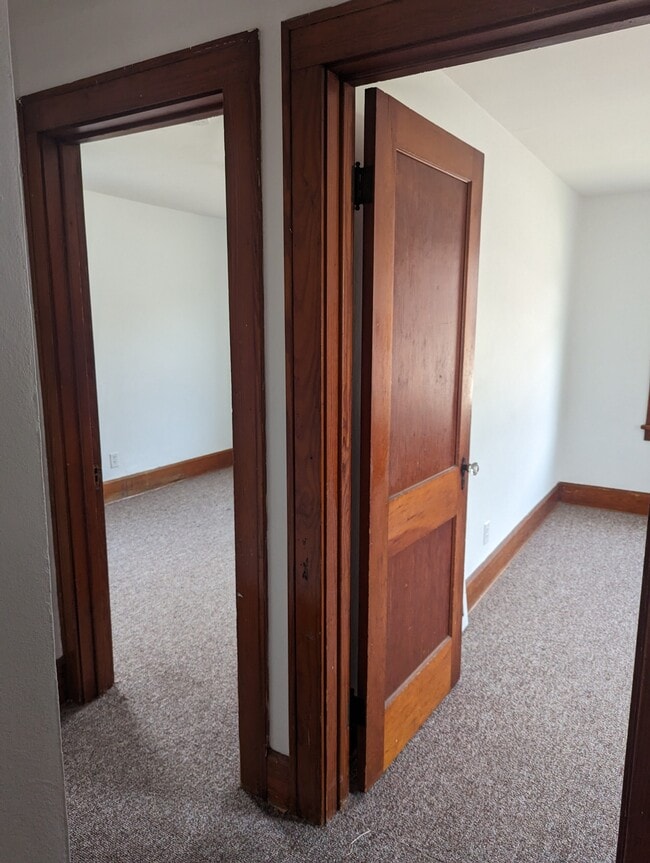 Bedroom Entries - 1005 9th Ave